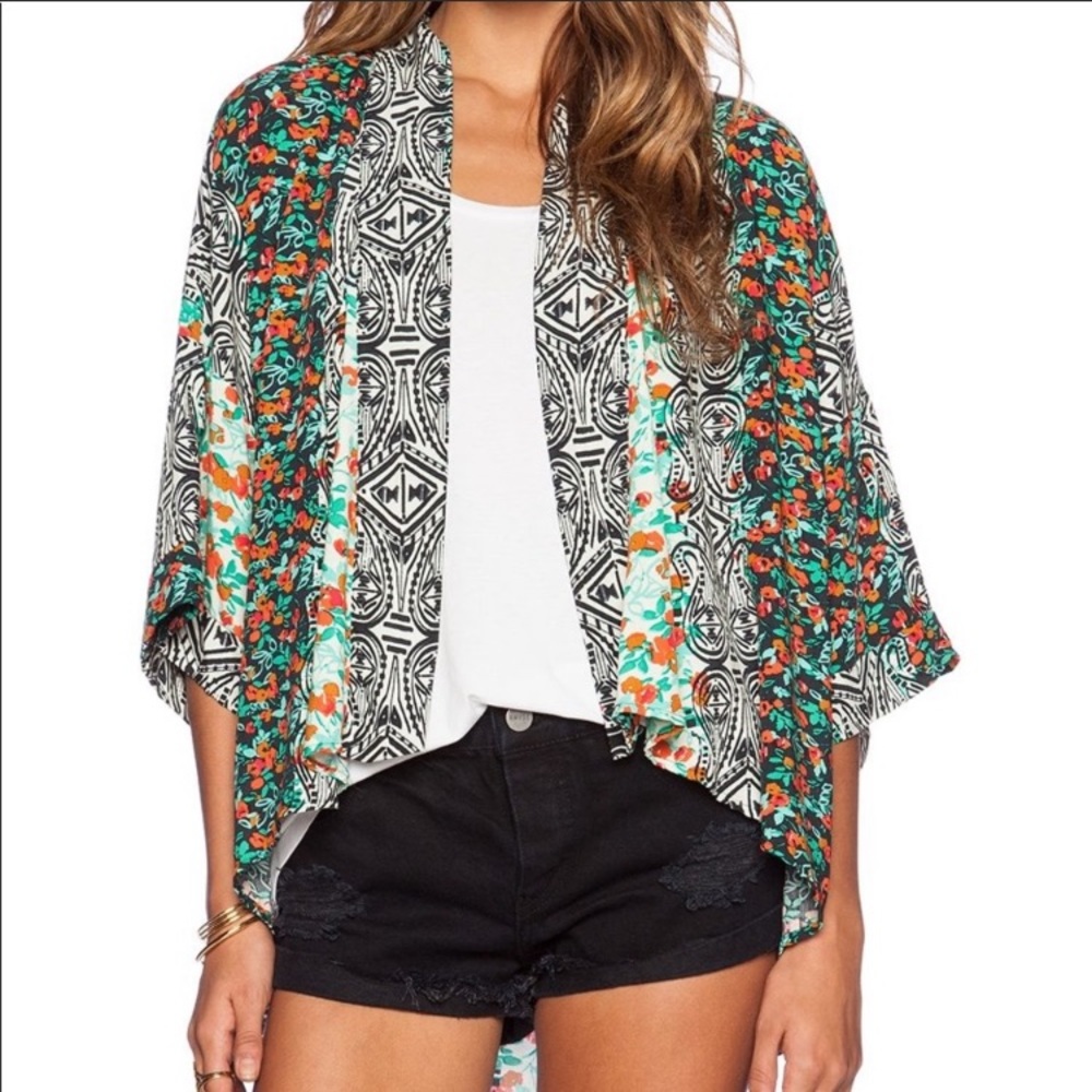 Anthropologie Michael Stars Vibrant Floral Geometric Kimono Top 🌸